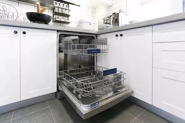 640 (1).jpg